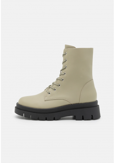 Rubi Shoes by Cotton On Botki na platformie