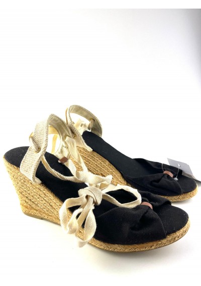 ASOS buty na koturnie