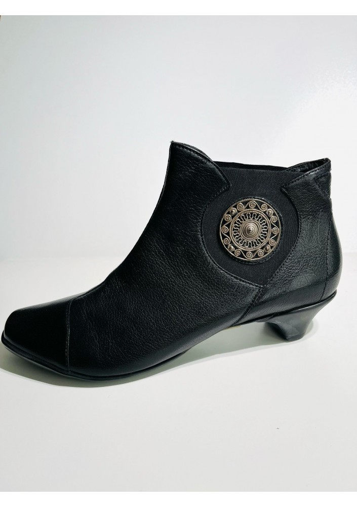 THINK! botki skórzane