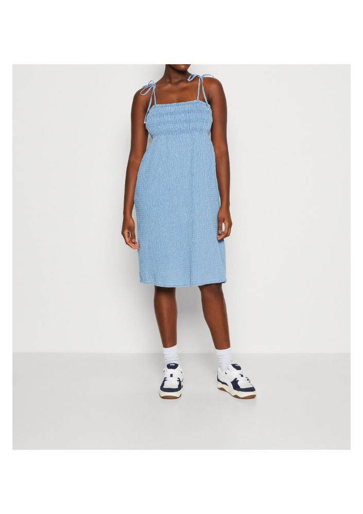 ONLY ONLLAUREL DRESS - Sukienka jeansowa - medium blue denim