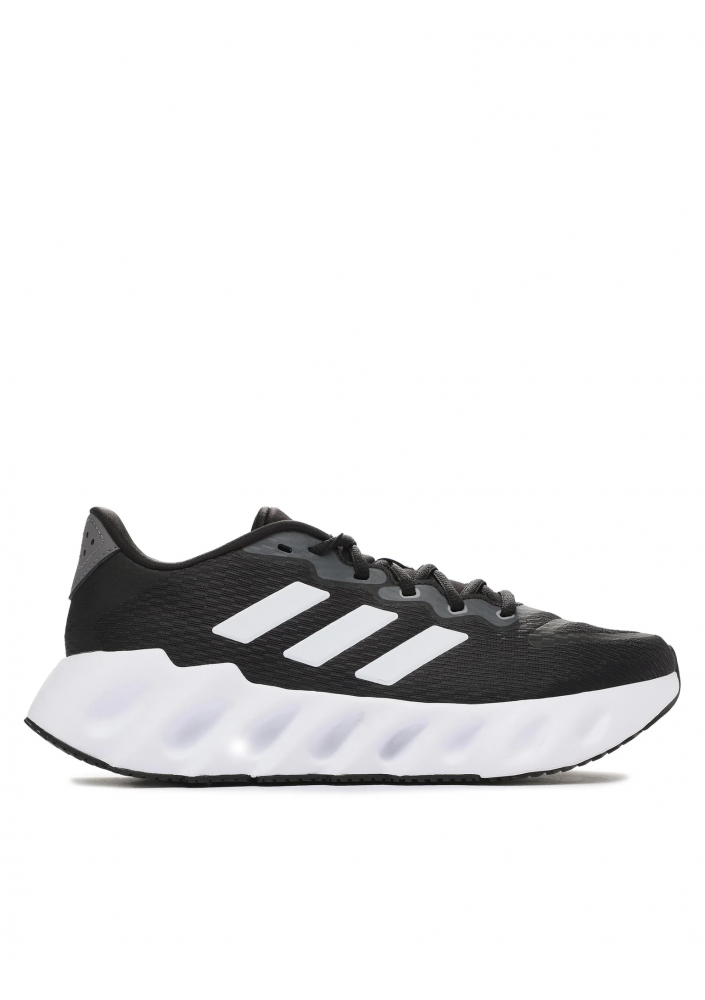 adidas Buty do biegania Switch Run IF5720 Czarny