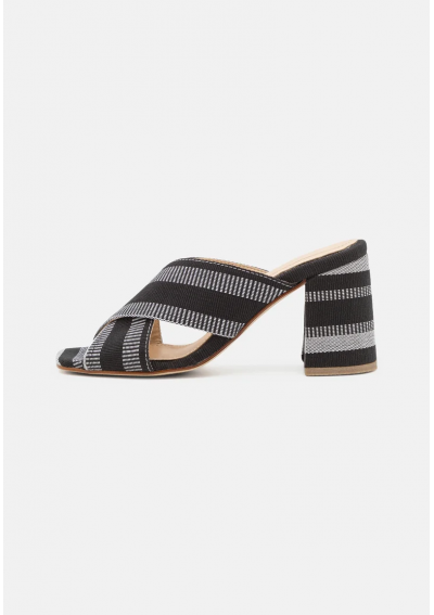 SHEKUDO Klapki damskie