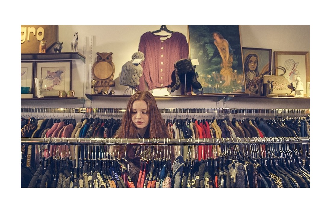 Co to jest zrównoważona garderoba? Jak ją stworzyć?