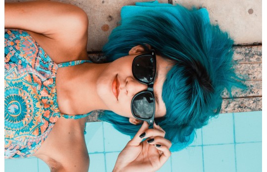 Odkryj świat oszczędności z odzieżą outletową